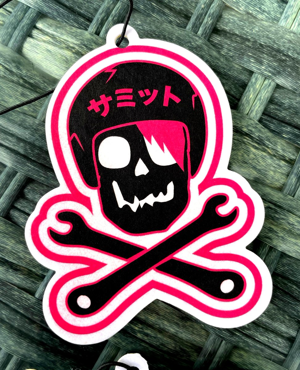 dafskiofficial's tweet image. Rev up your car's look &amp;amp; scent with our ALL-NEW Dafski x Sammit collab "SAMMIT" air freshener!!💀🛠️🩷 Drive in style &amp;amp; stay fresh on the road with its sakura fragrance!🌸 Shop now at l8r.it/b4EY &amp;amp; make a Dafski x Sammit statement wherever you go!!✌🏼🖤 #dafski #sammit