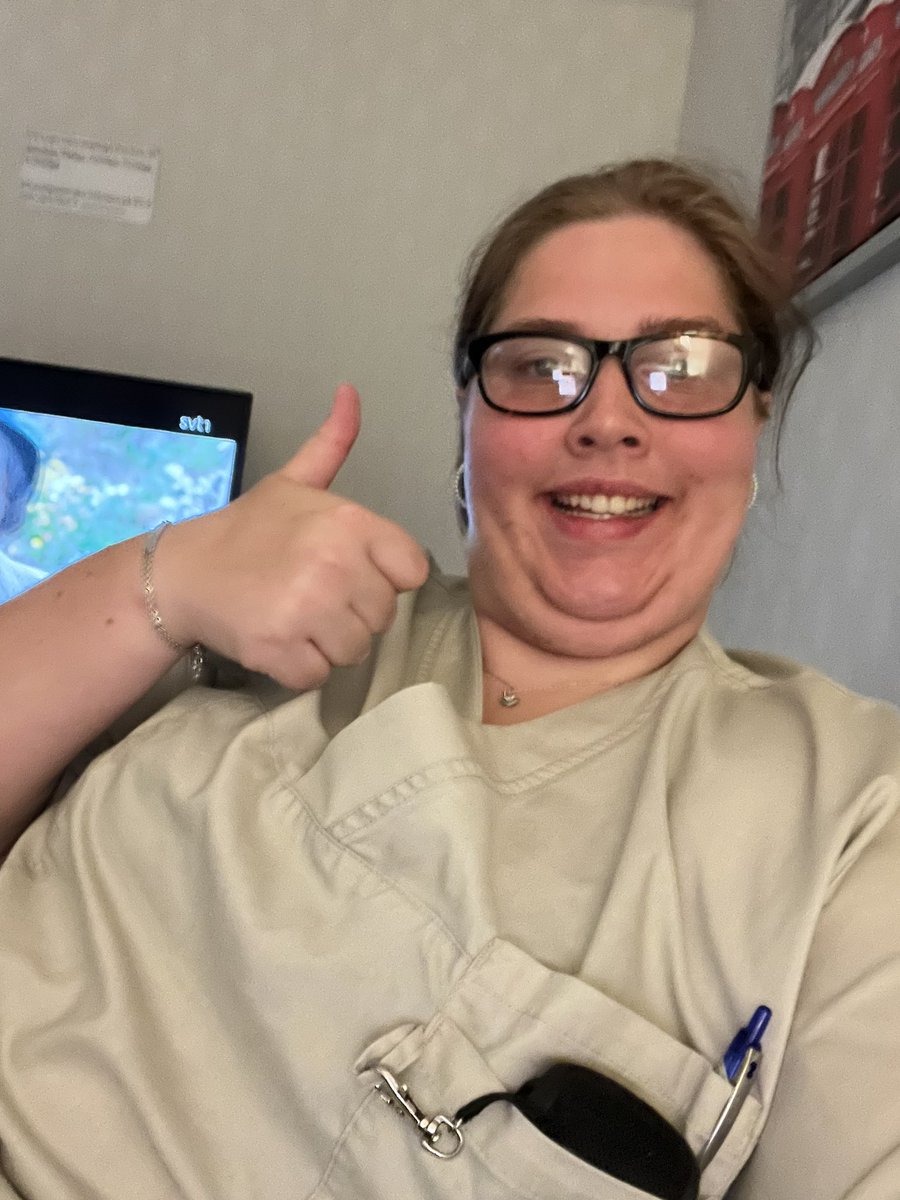 lombabylon's tweet photo. Lmao me at the start of a 10 hour night shift vs the end,let’s just say I’m not made for night shifts https://t.co/I4C939lmjz