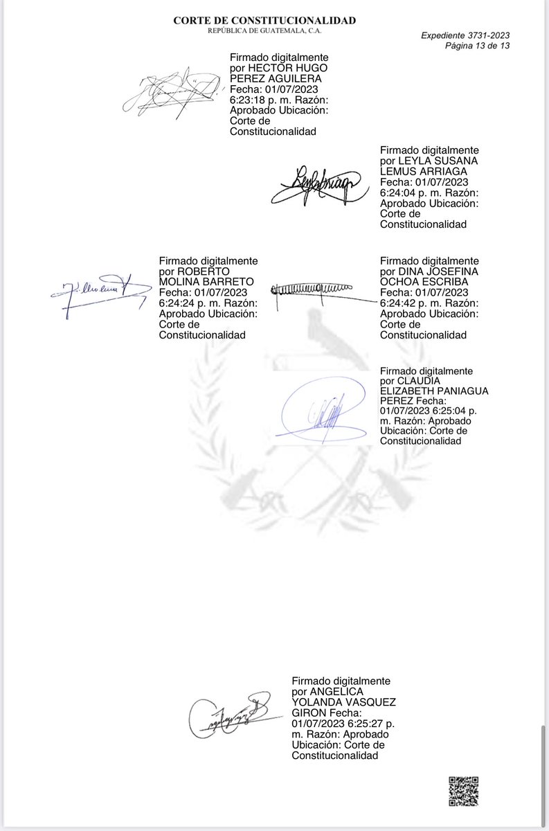 lanegrisgt's tweet photo. Ellos son los cinco magistrados (cuatro titulares y una suplente) que otorgaron el amparo a los 10 partidos políticos perdedores que buscan revisar actas de recepción de votos de la elección general del domingo 25 de junio. https://t.co/YrgKBeY0Sg