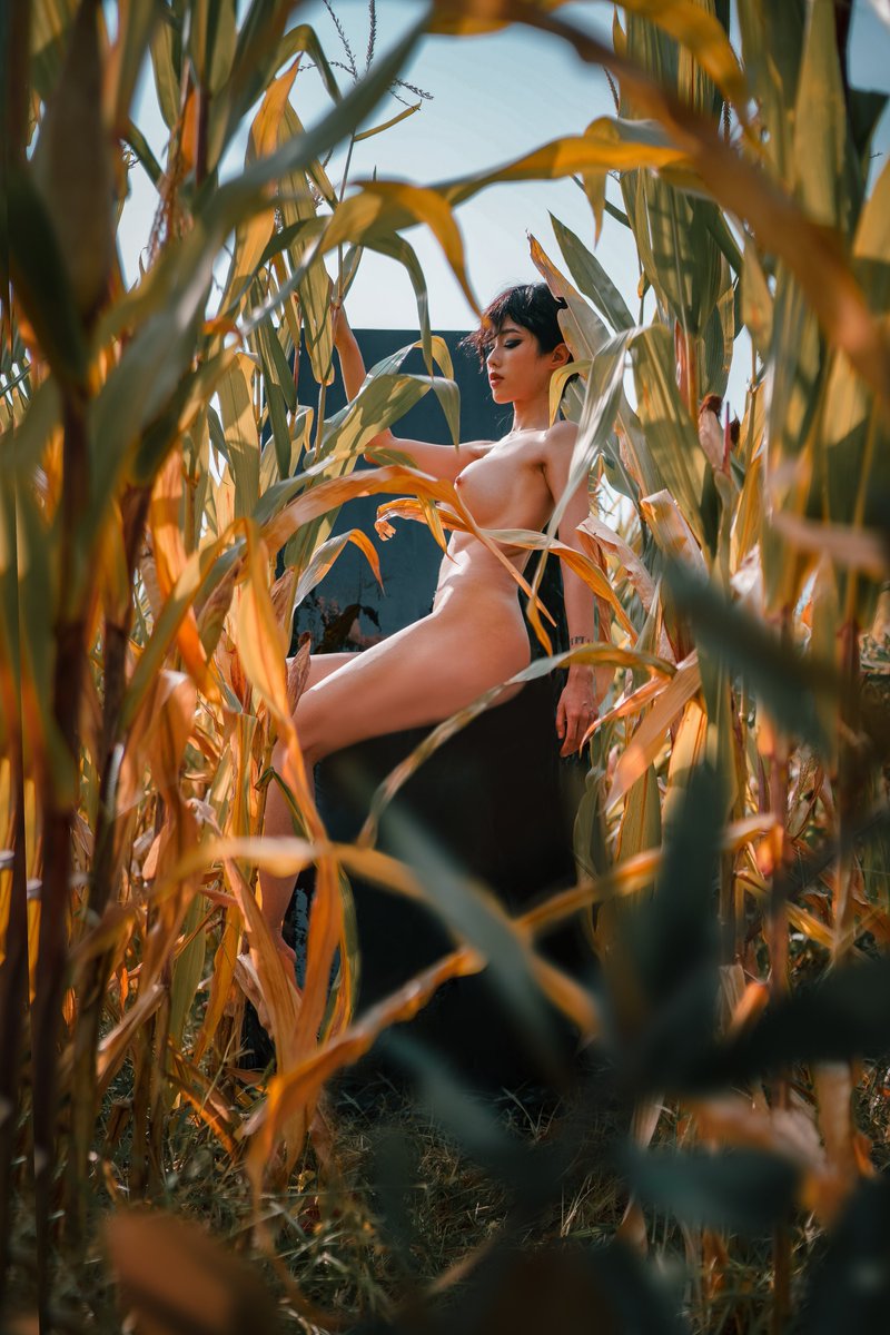 She comes from the unknown. https://t.co/QiYJhBw7mj