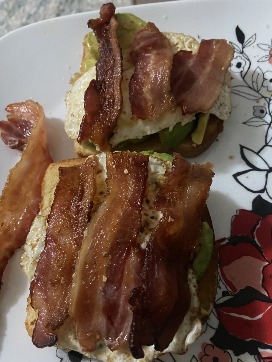 ZombieTheNerd's tweet photo. Breakfast for dinner is always a good choice https://t.co/tZIV9LCZQv