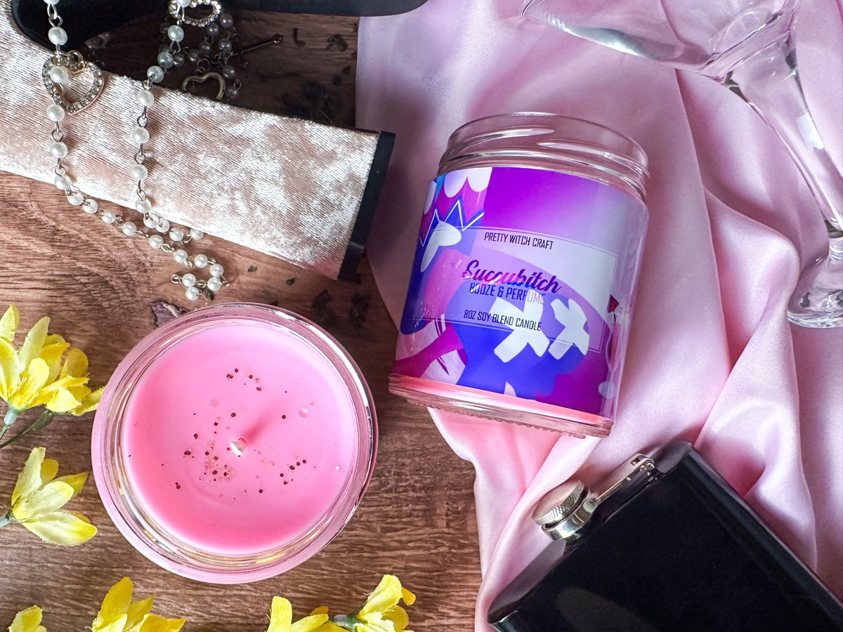 Surprise! ✨Not a new character, but a new label! Verosika has had a huge upgrade thanks to <a href="/AlastorsDoe/">Kuroku</a> who put a lot of effort into the new labels! She's one of my favorites now! 😍