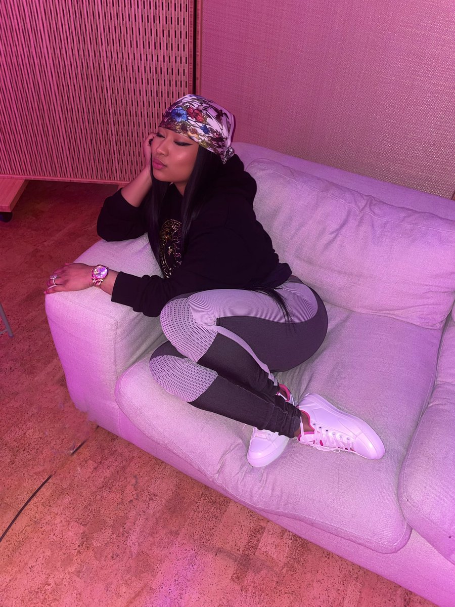 Nicki Minaj (@nickiminaj) on Twitter photo 