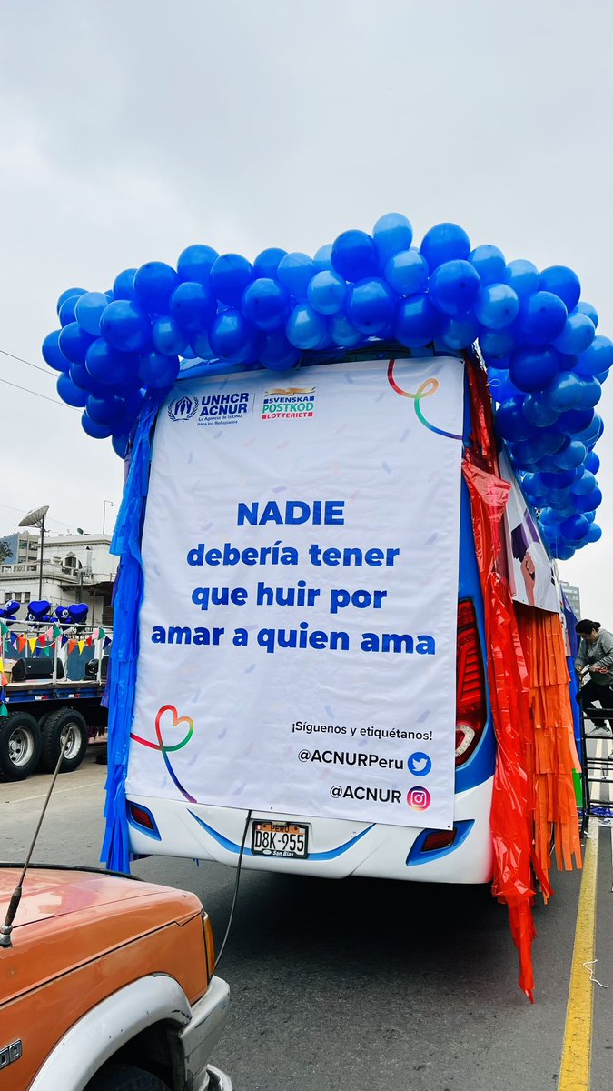 ACNURPeru's tweet photo. Un año más participando en la @MarchaOrgulloPe 
Celebramos la diversidad y desde @ACNURPeru estamos #orgullosos de poder formar parte de esta multitudinaria participación.

Gracias a todxs por sumarse hoy.
Estamos ConLesRefugiades 
❤️🧡💛💚💙💜
#Orgullo 
Gracias al apoyo de #SPL https://t.co/PrMfKRbClt