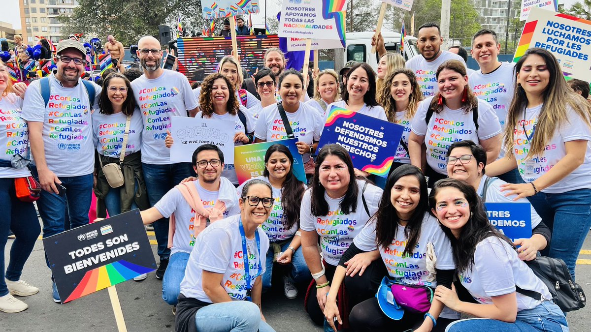 ACNURPeru's tweet photo. Un año más participando en la @MarchaOrgulloPe 
Celebramos la diversidad y desde @ACNURPeru estamos #orgullosos de poder formar parte de esta multitudinaria participación.

Gracias a todxs por sumarse hoy.
Estamos ConLesRefugiades 
❤️🧡💛💚💙💜
#Orgullo 
Gracias al apoyo de #SPL https://t.co/PrMfKRbClt