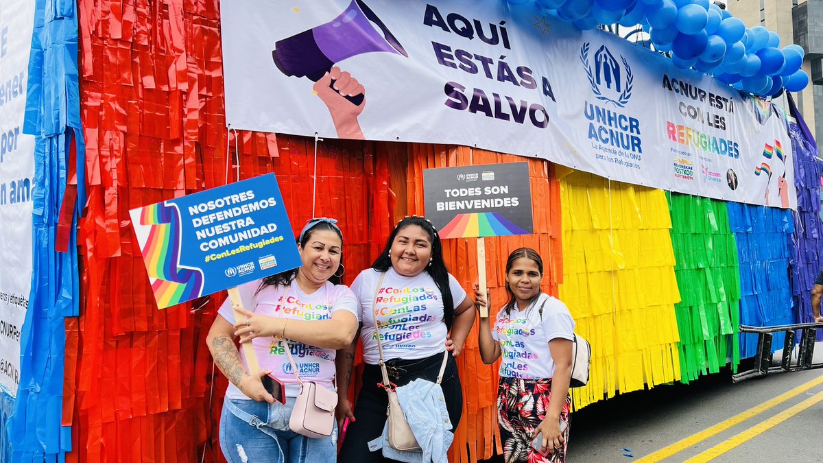 ACNURPeru's tweet photo. Un año más participando en la @MarchaOrgulloPe 
Celebramos la diversidad y desde @ACNURPeru estamos #orgullosos de poder formar parte de esta multitudinaria participación.

Gracias a todxs por sumarse hoy.
Estamos ConLesRefugiades 
❤️🧡💛💚💙💜
#Orgullo 
Gracias al apoyo de #SPL https://t.co/PrMfKRbClt