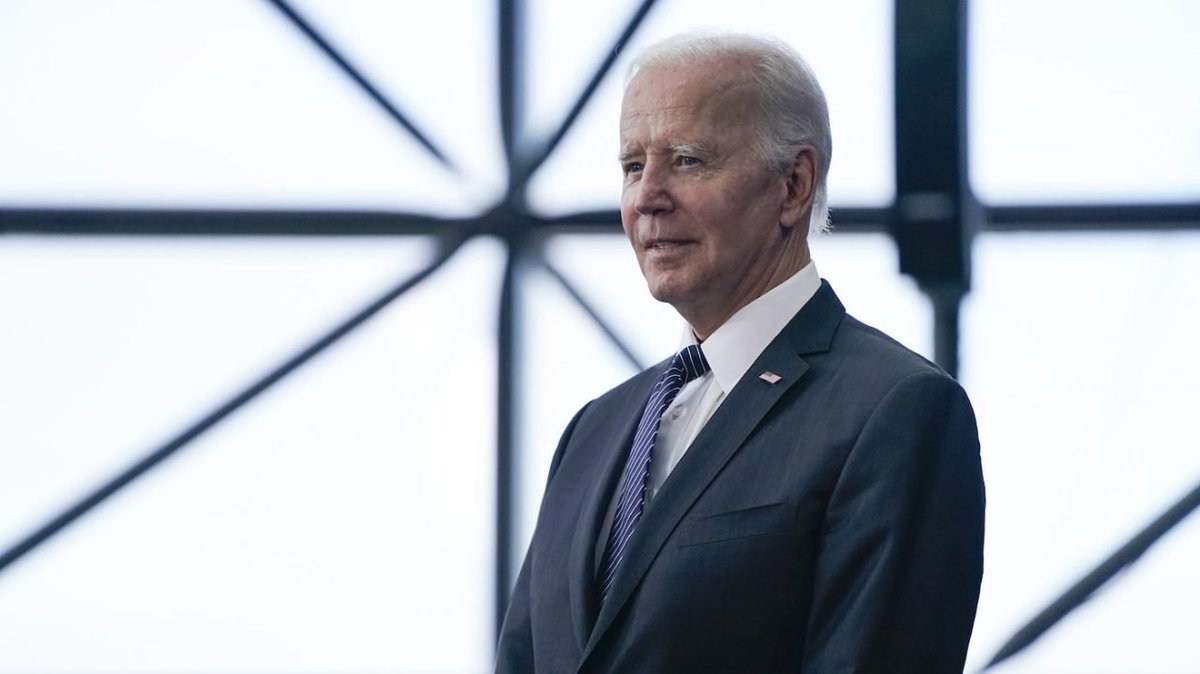 thehill's tweet photo. "What if Biden goes to prison instead of Trump?" (@TheHillOpinion) https://t.co/sPNdbgTZRu https://t.co/AAsEFipYpK