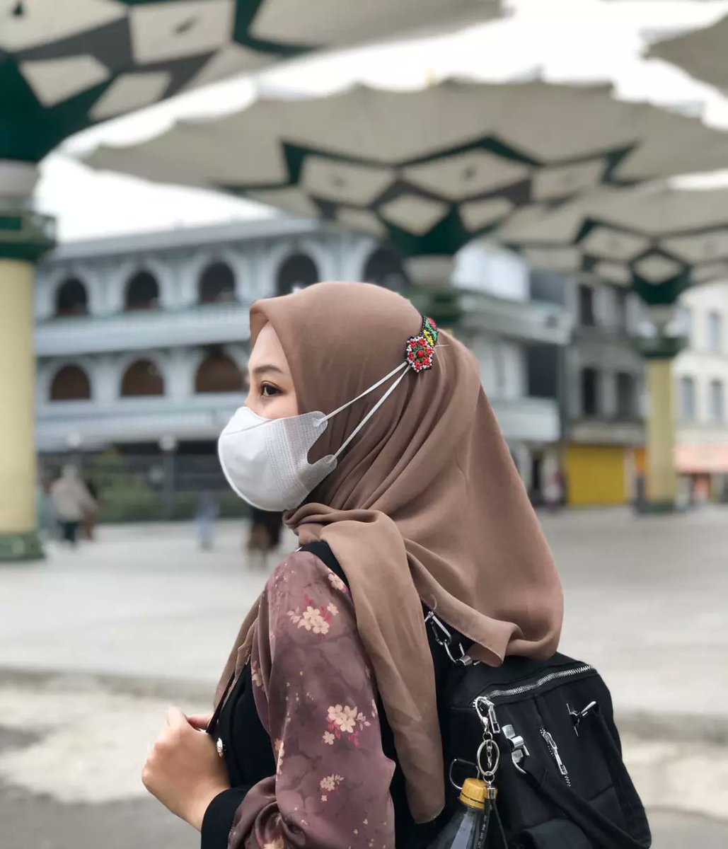 nafidaaulia04's tweet photo. Umpami samian pados sing cantik, kulo mundur.. 
Tapi, umpami samian pados sing pinter agomo lan hafiz Al-Qur'an kulo tak wangsul mawon.

hee https://t.co/DeM6UZGfiS