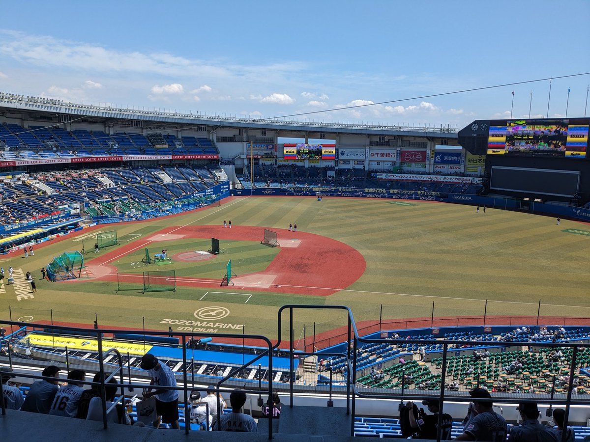 ko1_2hei's tweet photo. 日影で、風あって、🍺冷たくて、割と快適
#chibalotte https://t.co/F0HZzEp7Lx