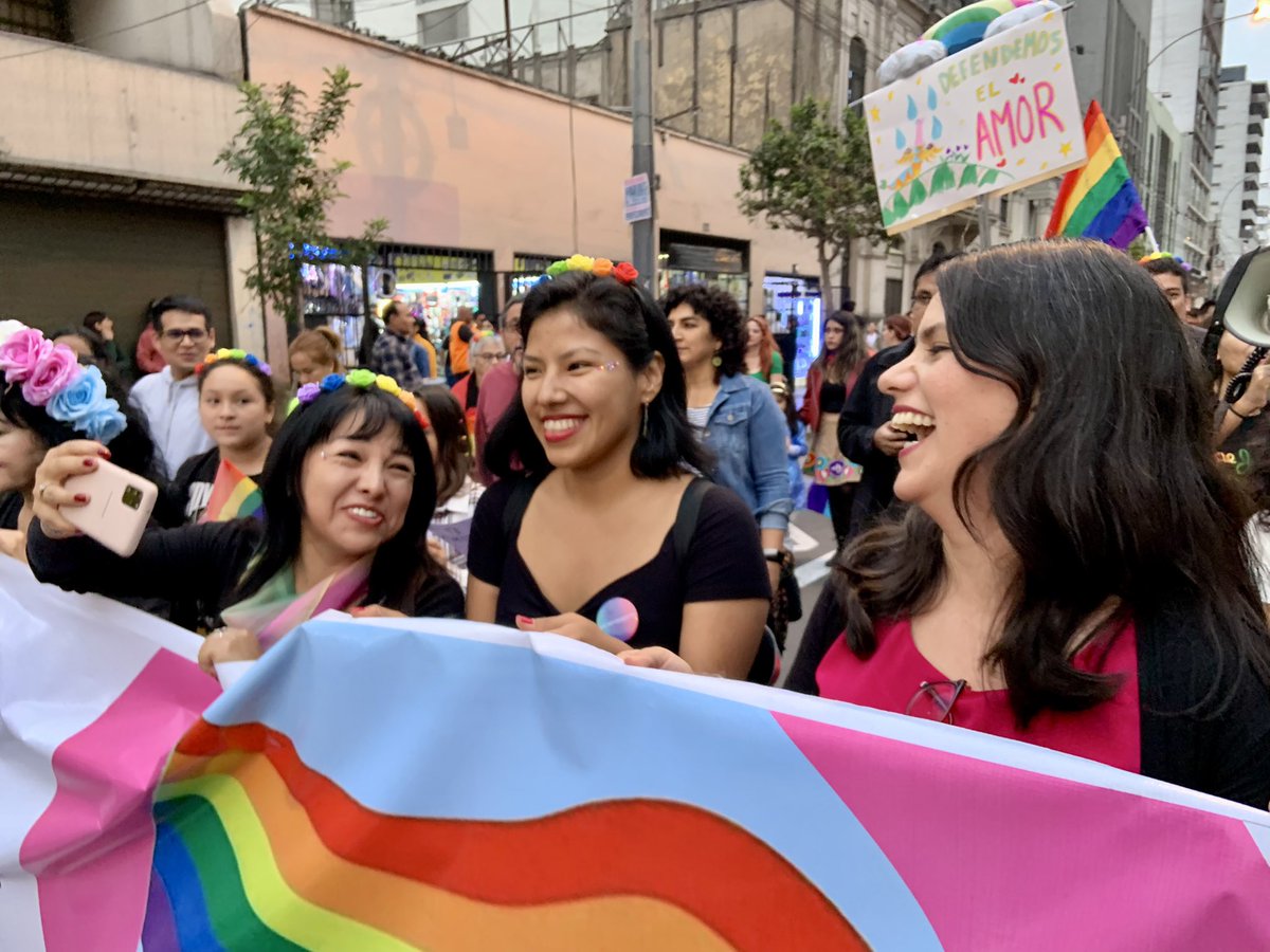 victorhponce's tweet photo. Marcha del orgullo lgtb+ o marcha de aprovechadas, sinvergüenzas oportunistas? https://t.co/gsnRvDFSif