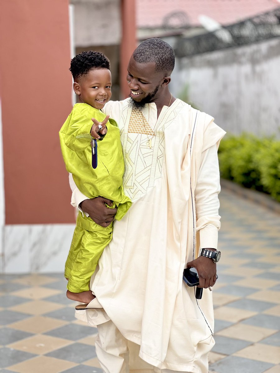 BABALYZCO's tweet photo. ICE CREAM DU MOROMU DITAHK
📸@kebba_nyassi 

#EidAdhaMubarak #Eid2023 #EidMubarak2023 #EidAlAdha2023 #Sunuselfietabaski2023 #EidulAzha2023 https://t.co/hqHP3v0u1D