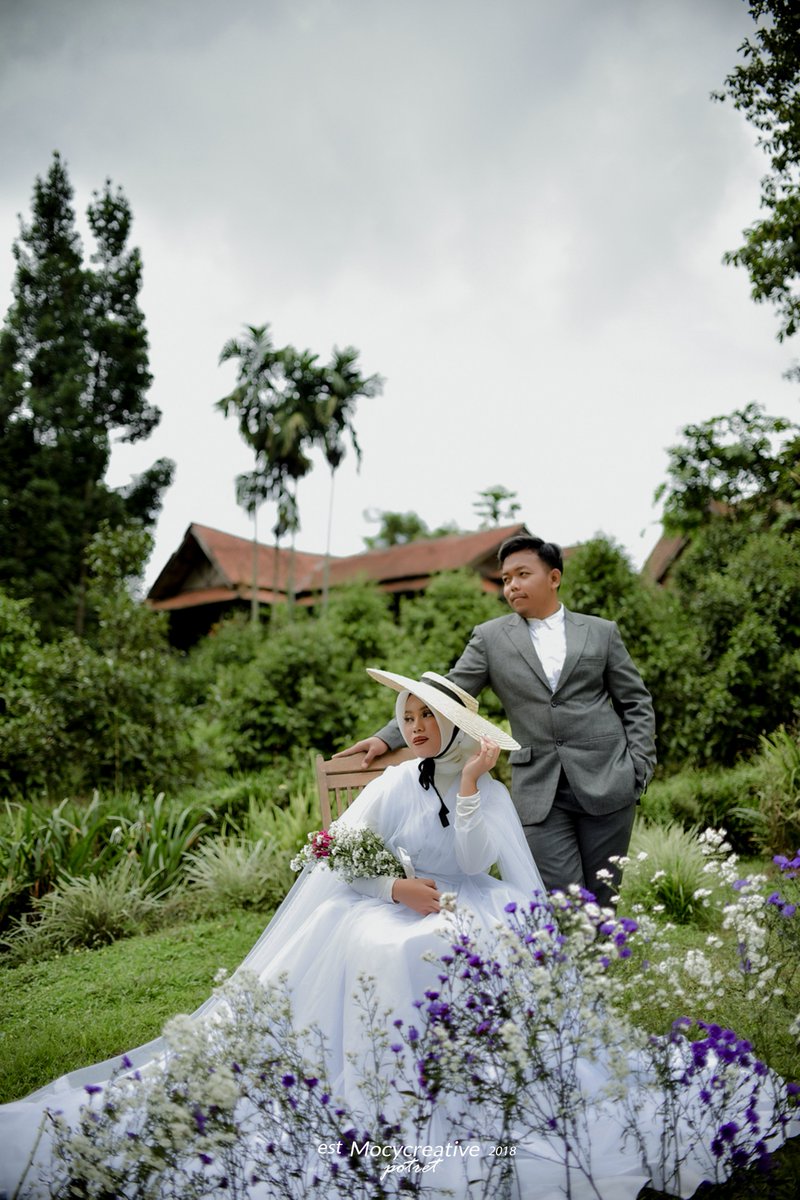 OTonggoh's tweet photo. Nitip deh foto prewedding https://t.co/lcdTehG7cz