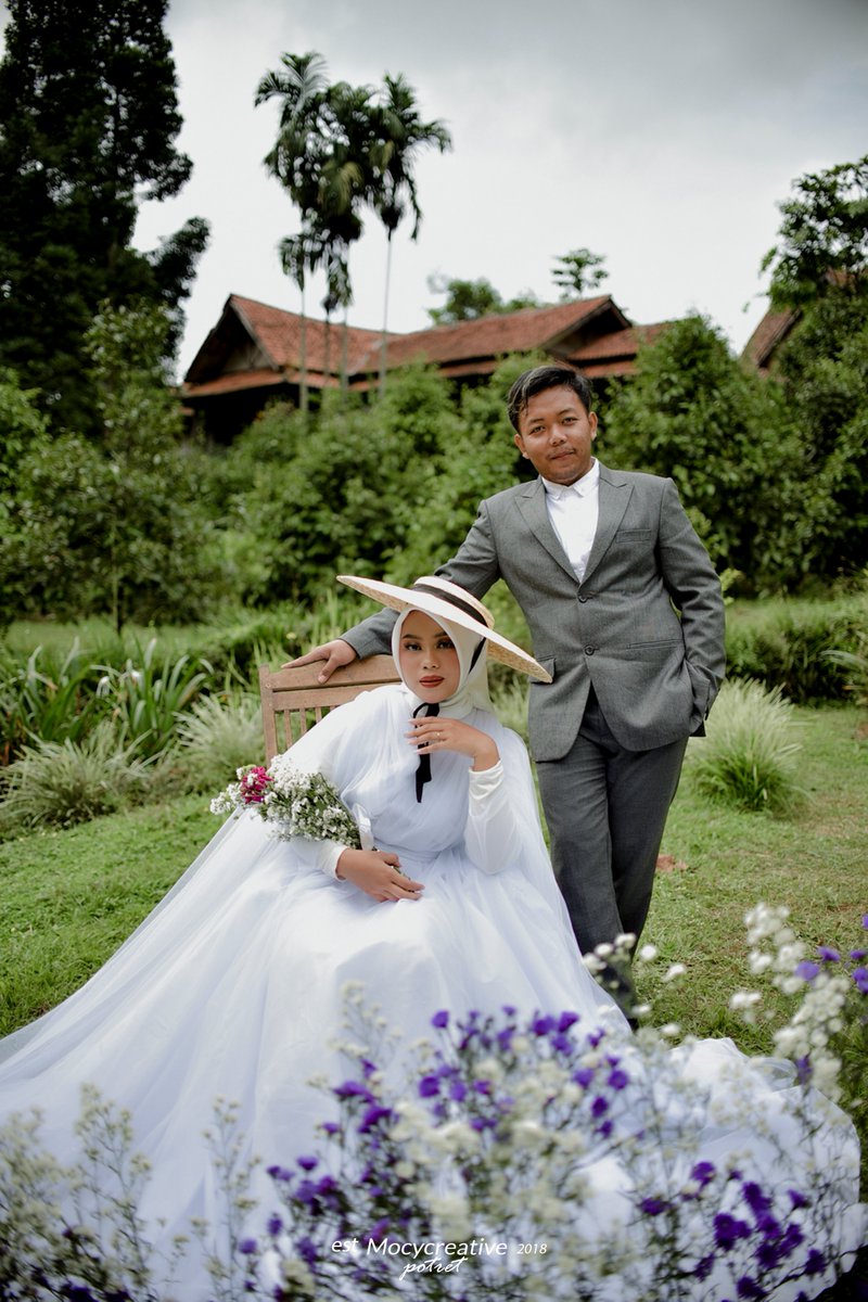 OTonggoh's tweet photo. Nitip deh foto prewedding https://t.co/lcdTehG7cz