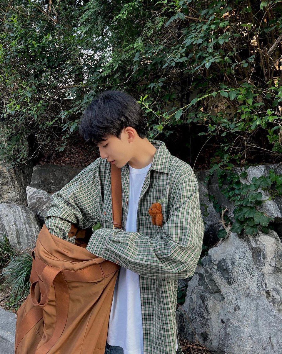 sounds_of_cheol's tweet photo. jeonghaniyoo_n 🧸 
jeonghan got a haircut!! 🥹 https://t.co/sA3pgwv7Sa