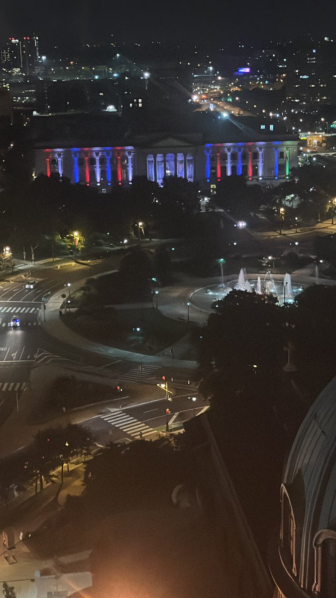 whitlynnn's tweet photo. @TheFranklin just thought you should know that one of these things is not like the others…🫠 https://t.co/vRwIfdVnPR