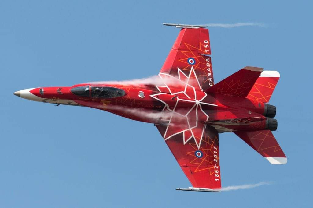 Capitaine_Jon's tweet photo. Happy Canada Day! π¨π¦
#canadaday #cf18demo #rcaf #canadaflag #mapleleaf #truenorthstrongandfree #cafinus #CanadianForces #Canada https://t.co/XM8EYlDG89