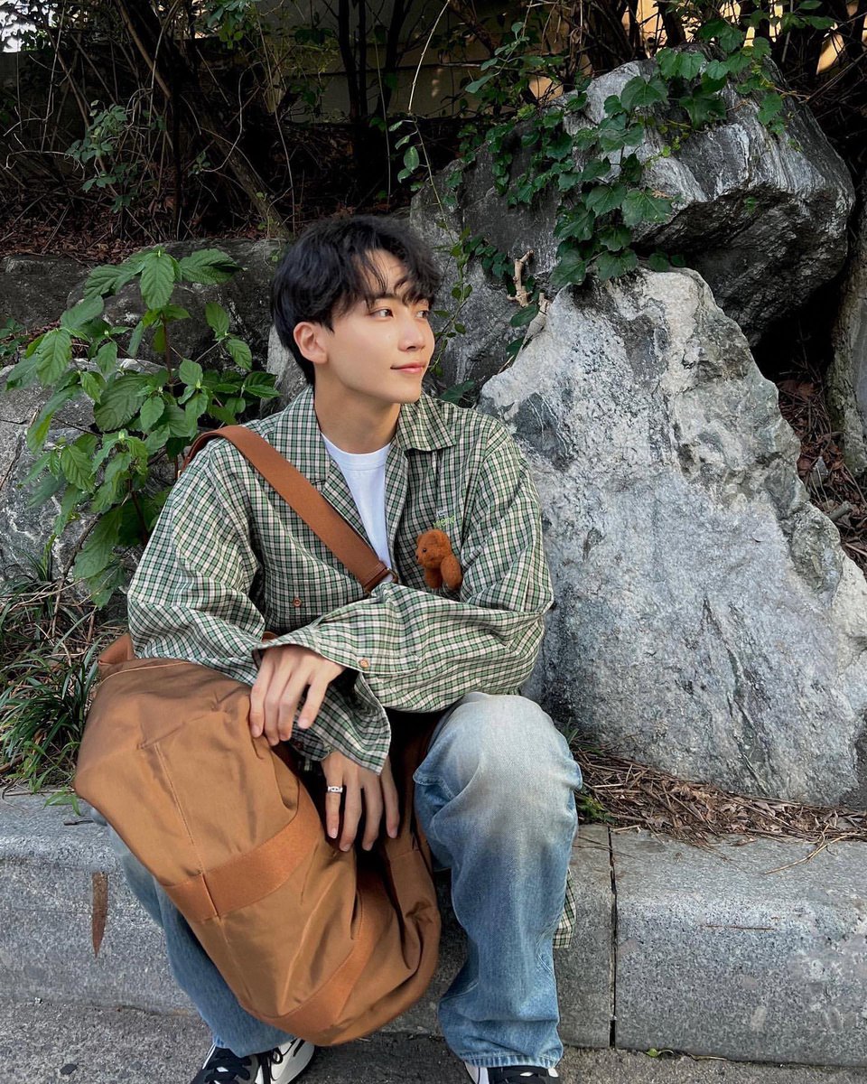 비로소 동성애같구나...