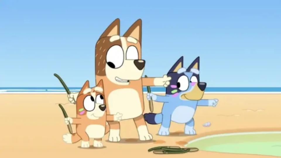 HeadsUpHPE's tweet photo. Last term, @OfficialBlueyTV went from a show I watched with the family, to an amazing teaching resource. Read below to find out how Australia's favourite Blue Heeler hooked students at the start of #PE classes
#PhysEd #PrimaryPE #PrimaryPhysEd #Bluey
https://t.co/ywxpH35evH https://t.co/PBbyZSjx41