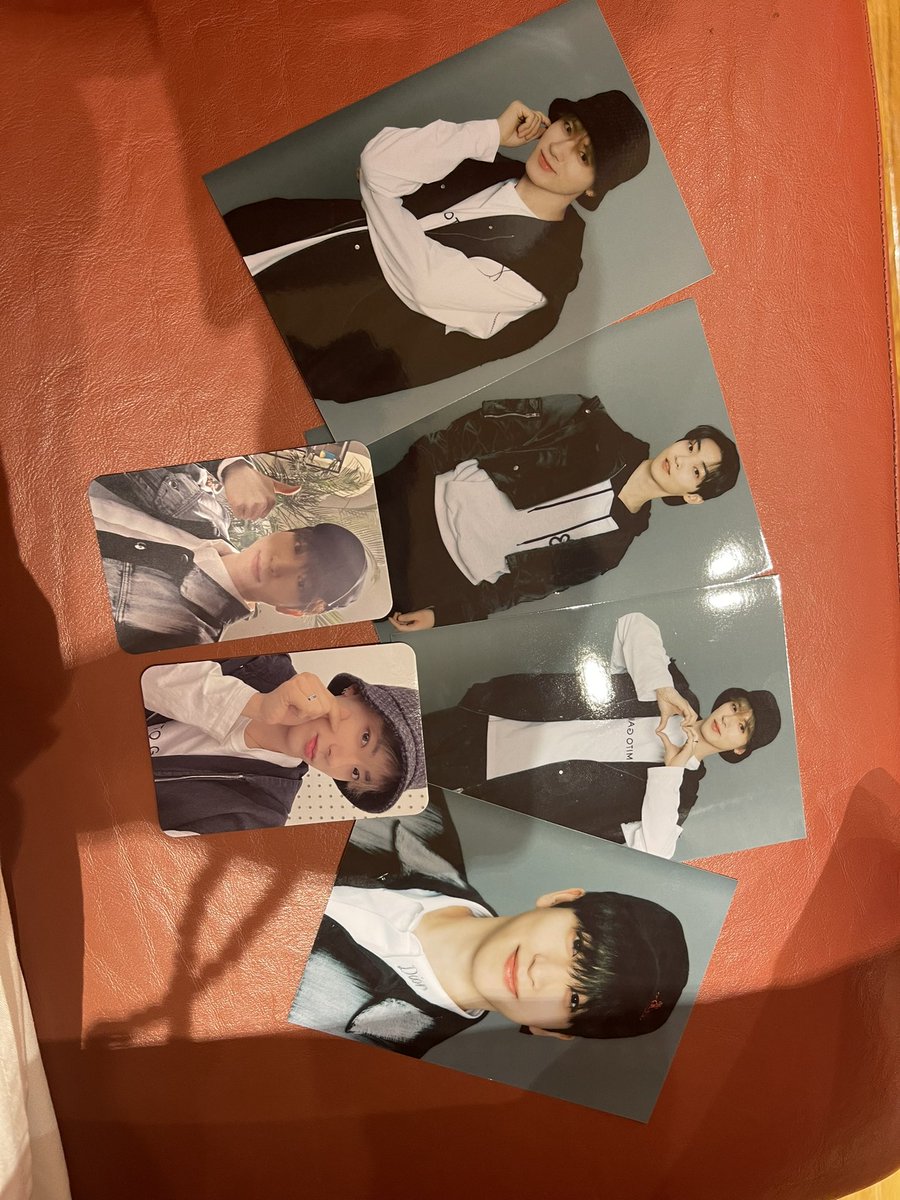 #theboyz #ZENERATION #ドボイズ交換 #ドボイズ譲 

[譲]エリック　ケビン　サンヨン

[求]ソヌ　ヨンフン　キュー　ジュヨン

本日さいたまスーパーアリーナにて手渡し交換希望。同種、異種可能。

お気軽にお声掛けください📣