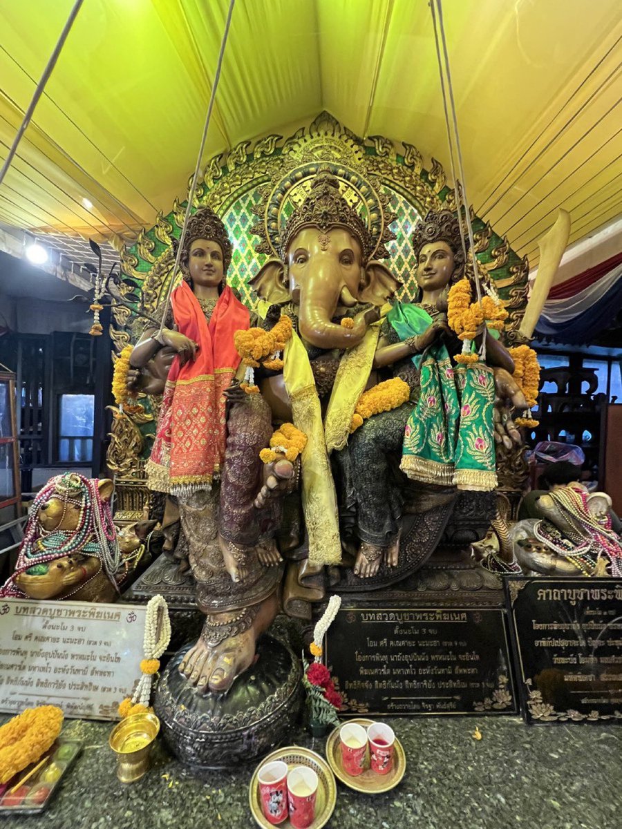 ถ้าคุณเห็นทวิตนี้อย่าพึ่งเลื่อนผ่าน🕊️🌻✨

คุณจะพบเจอกับความโชคดีตลอดเดือน “กรกฎาคม” 

ตั้งจิตให้นิ่งพร้อม ท่อง “โอม ศรี คเณศายะ นะมะฮา 3จบ” + ขอพรได้1ข้อเท่านั้น

ปล.แนะนำให้ฝากถวายถวายองค์พ่อพระพิฆเนศใต้เธรด รอบถวาย4/7 (ต่อ)

ปล.รีทวิต+พิมพ์9เพื่อให้สมหวังตามคำทำนาย🔮