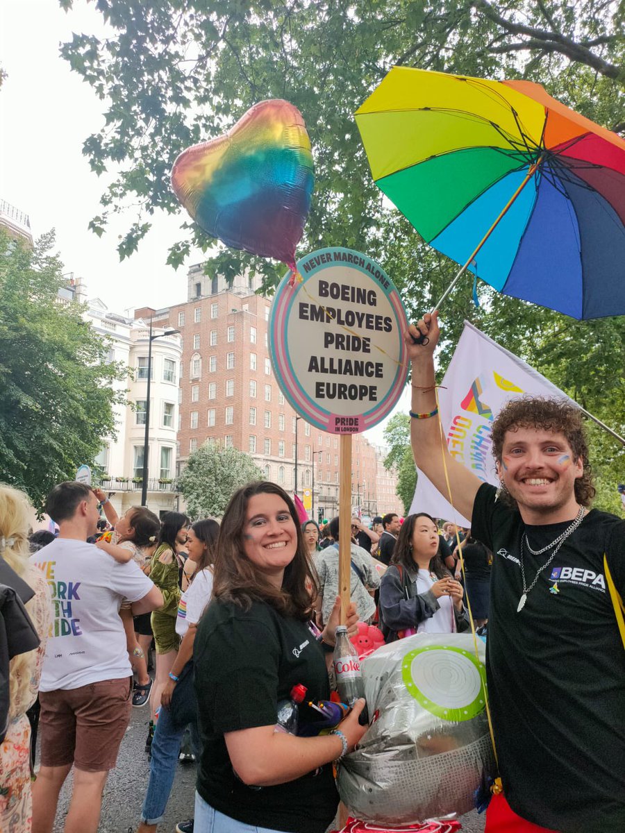 What an amazing atmosphere out on the streets of London. Great to see so many from Boeing with friends and family come together from across Europe to march in #LondonPride alongside an estimated 30,000 participants from 600 organisations 🏳️‍🌈 #Pride2023 #teamboeing