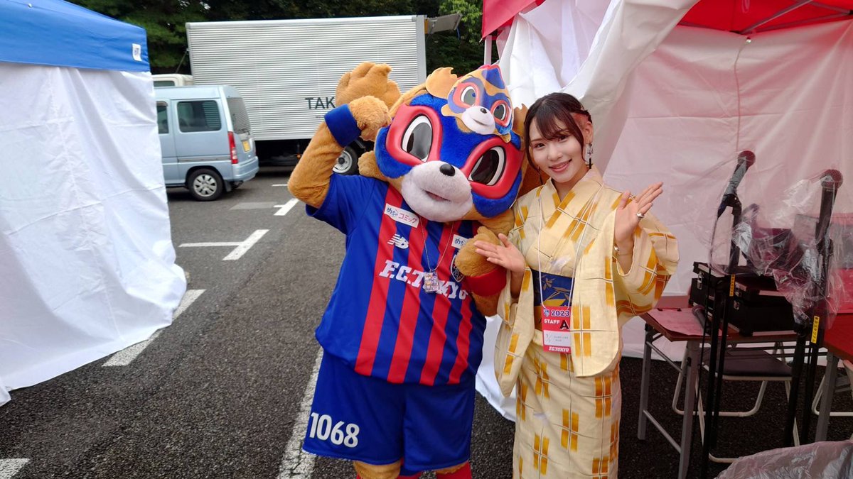 akimiya310's tweet photo. 7月スタートは味の素スタジアムの青赤夏祭りでした!!
学生時に何度かやったけど緊張しますね💦
マネージャーのサポートや会場スタッフさんお客様も暖かくて楽しいスペシャルステージになりました!!ドロンパも一緒にステージで盛り上げてくれました🏮✨️縁日も大盛り上がり⭐️
ありがとうございました！ https://t.co/t47hZQq2v5