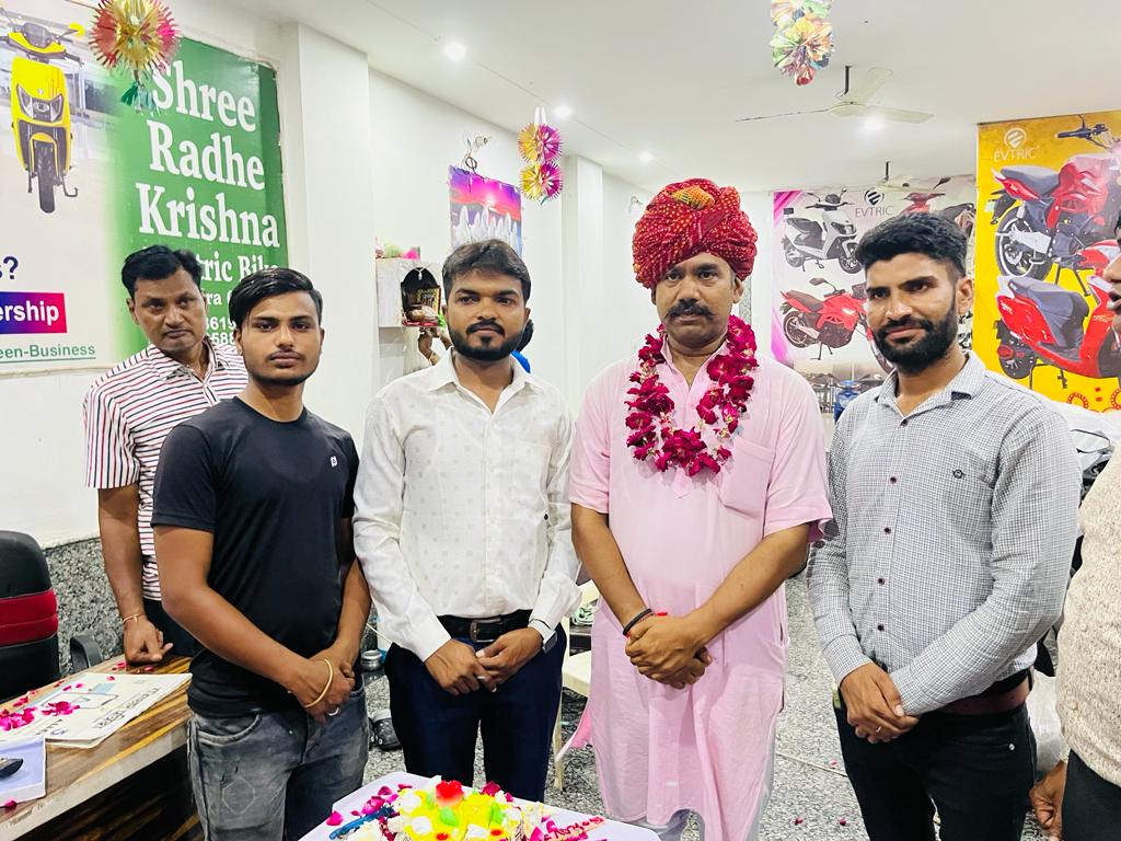 shivrajbhat3's tweet photo. बूंदी विधानसभा क्षेत्र के सबसे लोकप्रिय युवा नेता एक कुशल नेतृत्व वक्ता, अद्भूत राजनैतिक अनुभव, हनुमान जी के प्रिय भक्त भाजपा सदस्यता अभियान प्रदेश सहसंयोजक कोटा संभाग प्रभारी भाईसाहब गौरव जी को जन्मोत्सव एवं उज्जवल भविष्य की हार्दिक शुभकामनाएं🌷।
@rastrgaurav https://t.co/g5OzxGiDdQ