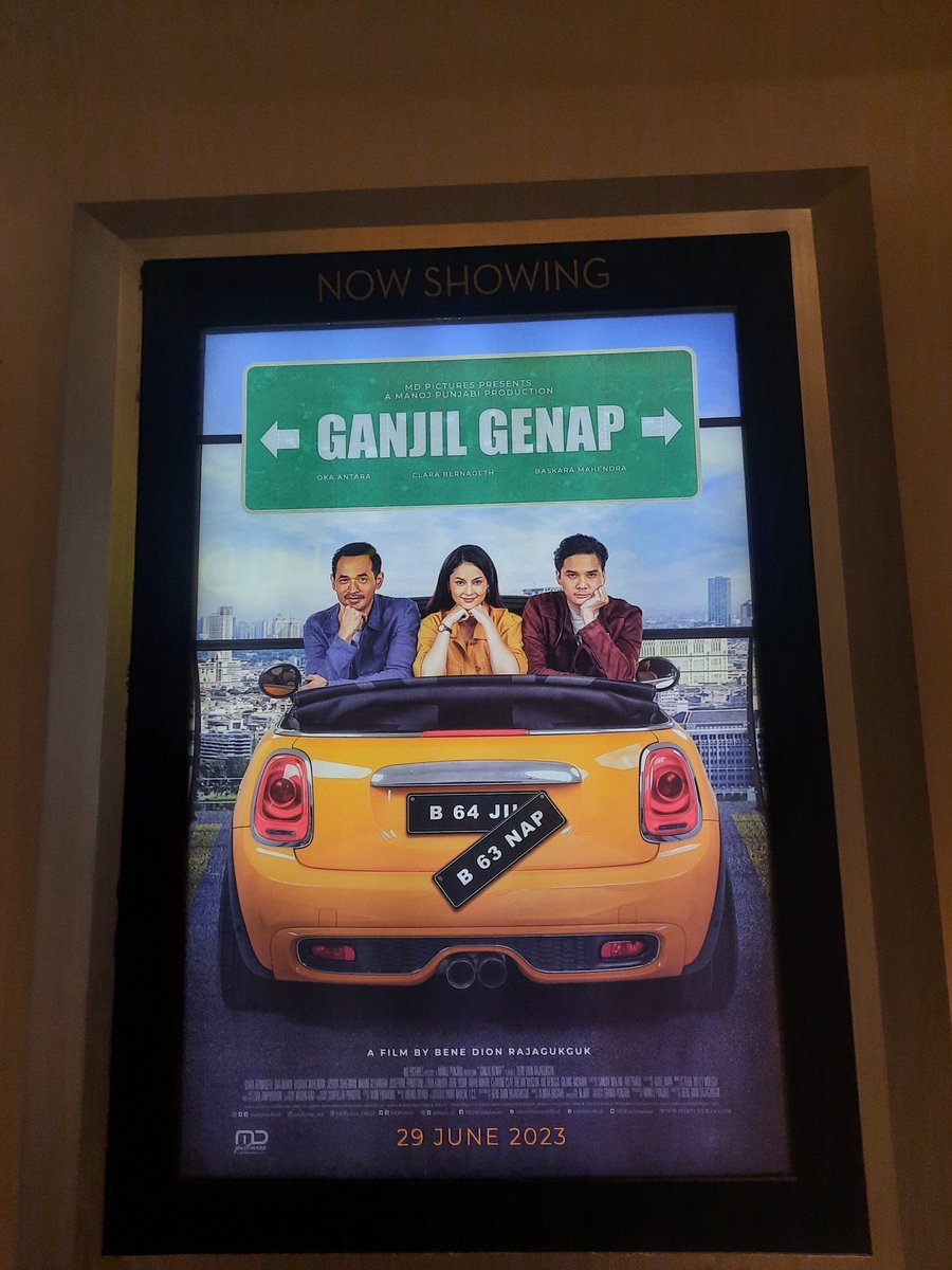 Yang pacaran udah lama, tapi tiba2 diputusin gitu aja coba wajib ditonton nih film ganjil genap masih tayang di bioskop. Saya tim aiman, relate sekali.