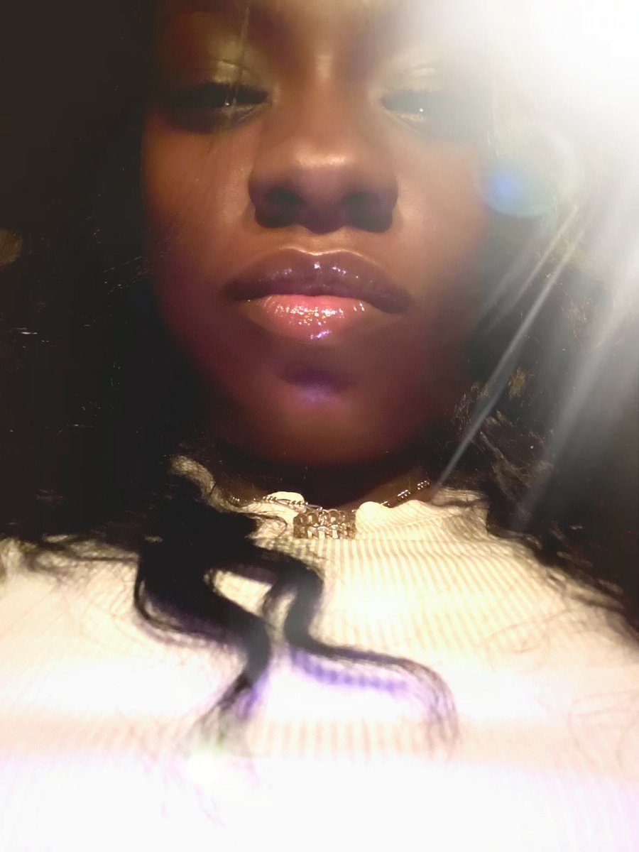 BeautifulEricaT's tweet image. That fight between your mind and your heart ain’t no joke!!!
#DatPart #Aquarius129 #BlessedByTheBest #SimplyMe #SEXYCHOCOLATE #IYKYK #HitsBlunt