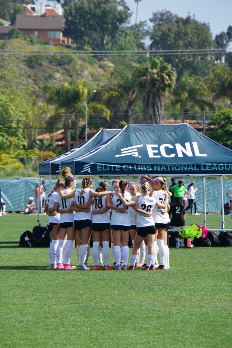 sequoiac07's tweet photo. What a great experience. Super thankful to have had this opportunity with my team! Great job @nw_elitefc 💚💚

@ImYouthSoccer @ImCollegeSoccer @ECNLgirls @NcsaSoccer @PrepSoccer @RecruitSoccerXP https://t.co/KBFZDJr8dH