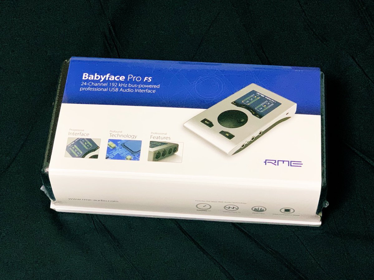 Toshihiro1120's tweet photo. RME社のBabyface Pro FS導入しました！

音の解像度が上がって、細かい音の輪郭が浮き出て来るから、リスニングが楽しい😆

各楽器の分離が良くて、アレンジ耳コピにもオススメ✨

ミックスの雑さも明瞭になるからミックス技術向上に繋がりそう😇

#RME
#BabyfacePro #FS
#オーディオインターフェイス https://t.co/YANEAutSwX