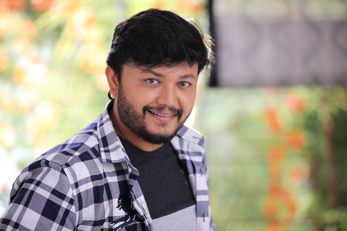 DirectorMahesha's tweet photo. Many many happy returns of the day......
Happy Birthday..sir
May God bless you with good health wealth and a peaceful life https://t.co/TReg7xgbWl
