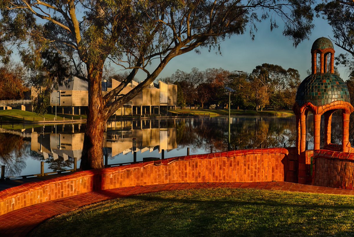 RenSmart_Photo's tweet photo. Cold and a touch of mist on the water in Benalla when we went for a walk early this morning. @JaydeCotic  @abcweather @JaneBunn @daniel_prime7 https://t.co/wy1f5YooPv