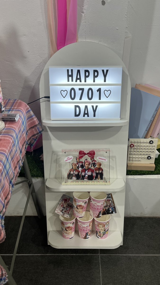 📍카페 이유

#To_My_PinkBoy
#네오수장_툥생일 <a href="/ToMyPinkBoy_TY/">𝗧𝗬'𝘀 𝗕𝗗 𝗖𝗔𝗙𝗘</a>