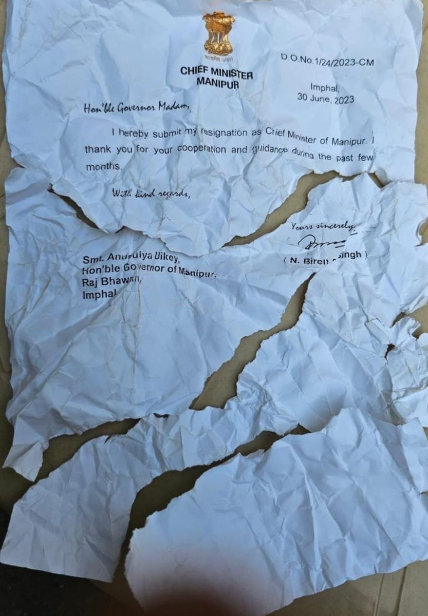 Zogam_Mosi's tweet photo. If @NBirenSingh can't even safeguard his own resignation letter (a mere piece of paper) in front of numerous cameras, how can we trust him to protect human lives and the state?

Consider the state of Manipur, as symbolized by that torn letter-which reflects the division and fragmentation. Similarly, the hills and the valley have already drifted apart, making it impossible for us to coexist.

Separate administration stands as the sole solution.

#SeparateAministration 
#SeparateAdministrationOnlySolution  #ManipurViolence #Manipur #ManipurOnFire #ManipurRiots #ManipurHumanRightsCommission #ManipurNews #tribals 
#SaveManipurTribals #tribalunity
#tribal #HumanRightsViolations #HumanRights #MeiteisTerrorist

@RapporteurUn @MelissaFleming @IndianExpress  @ndtv @thewire_in  @KaranThapar_TTP @newslaundry @EastMojo @AJEnglish @ukhrultimes @timesofindia @htTweets  @PTI_News @BBCWorld  @rashtrapatibhvn @PMOIndia @HMOIndia @AmitShah @RahulGandhi @priyankagandhi @KimHaokipINC @TribalAffairsIn @narendramodi @UN @UNICEFIndia @UNICEF @unwomenindia @UNHumanRights @INCIndia @min_homeaffairs @adgpi @easterncomd @TheDeshBhakt @ThePrintIndia @TheQuin  @ashoswai @rwac48 @jeegujja @AJENews @Jairam_Ramesh @afridahussai @ravishndtv @dhruv_rathee @jeegujja @IndiaTodayNE  @abhisar_sharma @TribalArmy @paulphoenix1985 @HansrajMeena