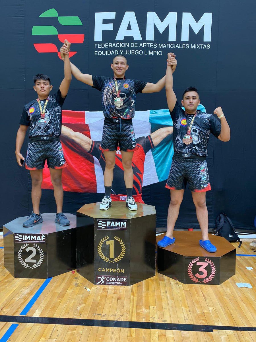 oliverpachecoMX's tweet photo. ⚫️| Comitiva campechana que participó en el Campeonato Nacional de Artes Marciales Mixtas #MMA 2023 que se realizó en Monterrey, obtuvo medallas de oro, plata y bronce.

▪️José Daniel Moo 🥇
▪️José Gilberto Blanco🥈
▪️Ricardo Uc Cabrera 🥉 https://t.co/kEeb5evBQa