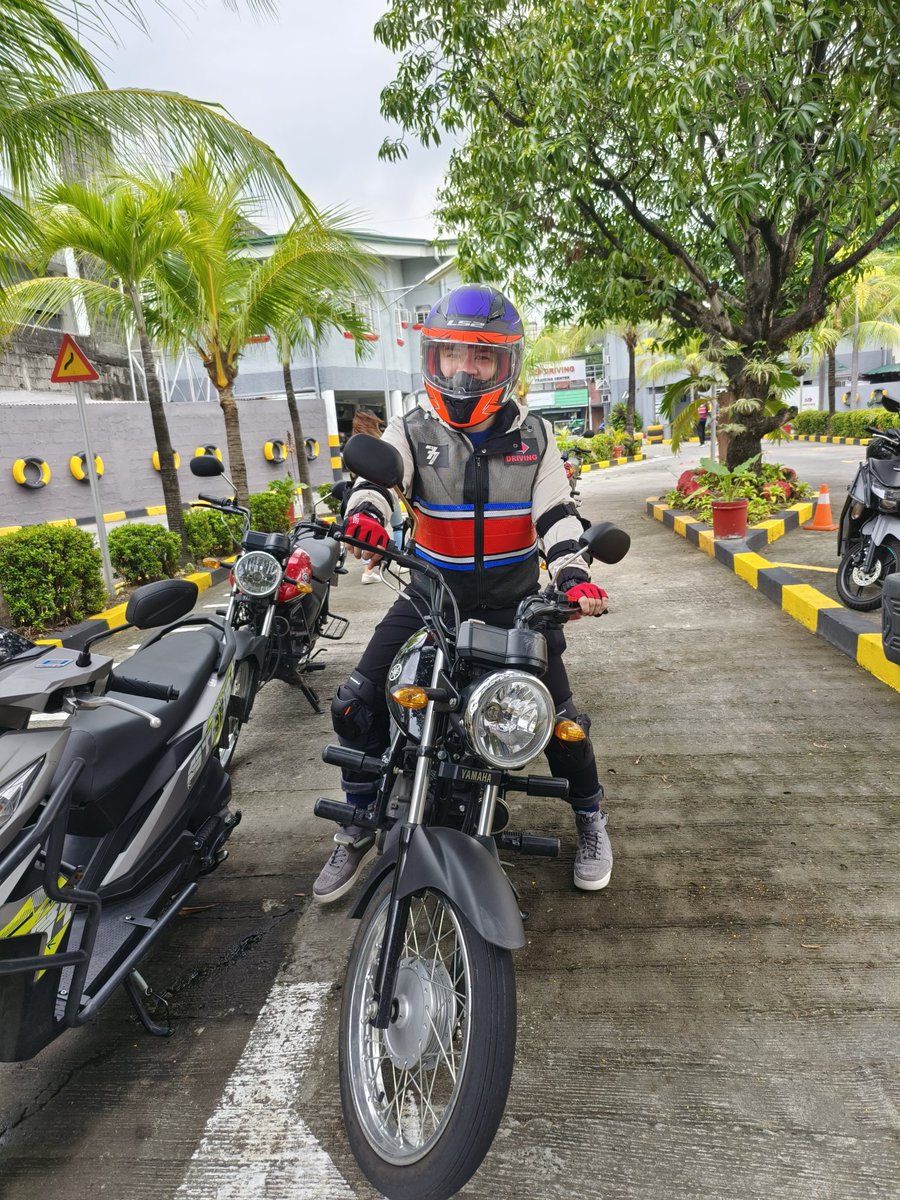 maximillions0's tweet photo. Vroom vroom my friends 

On the road to getting my motorcycle license!! https://t.co/A5xPAQW6GK