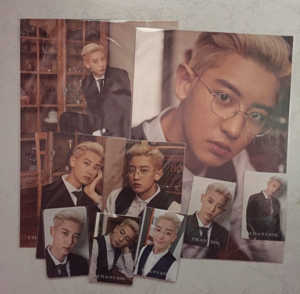 bebebobohu's tweet photo. will include this chanyeol set. all for 650php :)

wts lfb exo chanyeol baekhyun chen jongdae sg season’s greetings ph only https://t.co/gNERgdTdcY