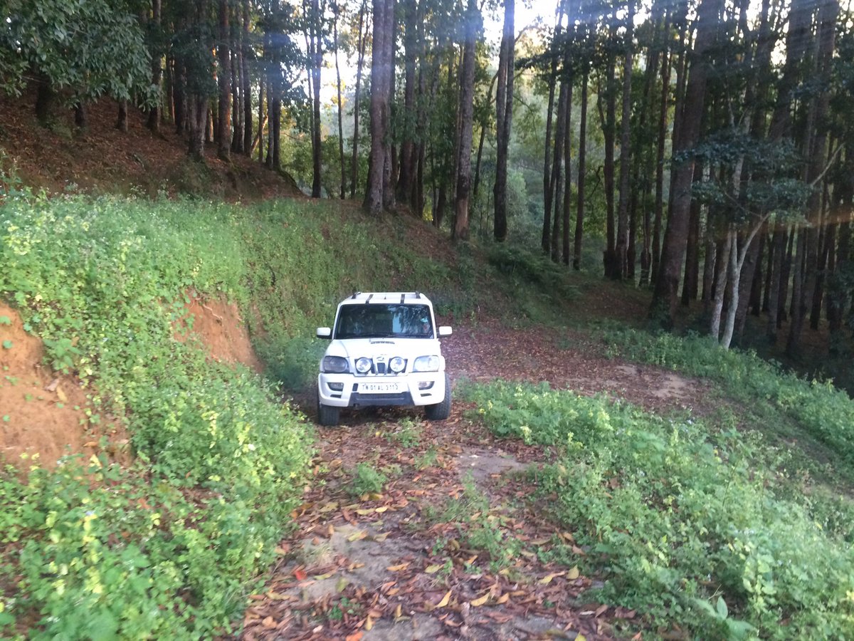 SurejHassan's tweet photo. @anandmahindra @hormazdsorabjee My 2010 Scorpio in its favourite terrain https://t.co/HggVQ5aNMU