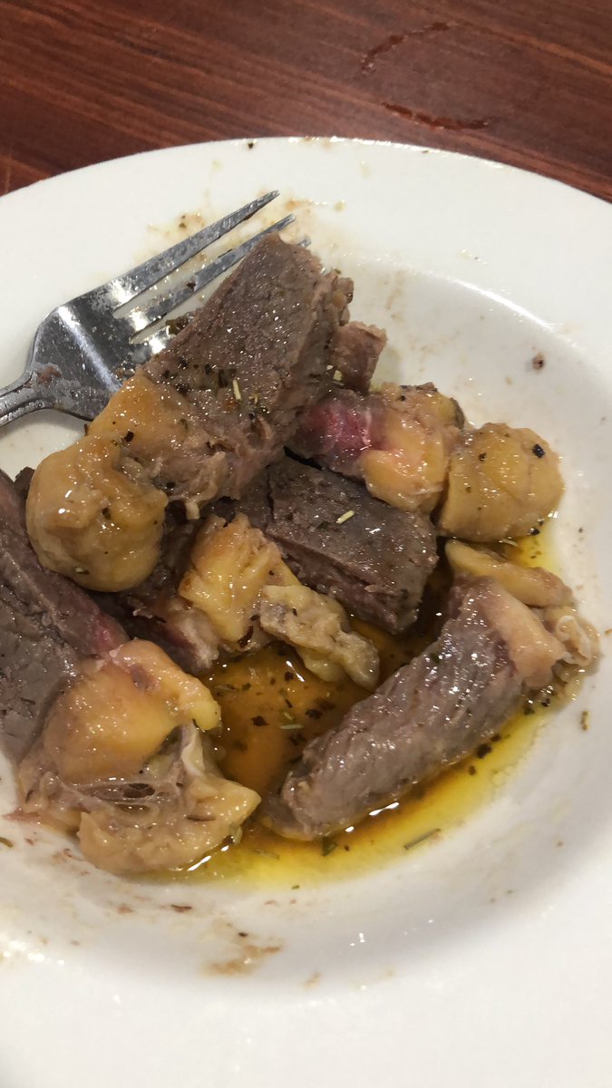 carrygoround's tweet photo. Pulang pulang masak steak sirloin ala2, tutorial by janice tapii marinasinya kelamaan jadi asinn pol 🥲 https://t.co/97fcfk5kIk