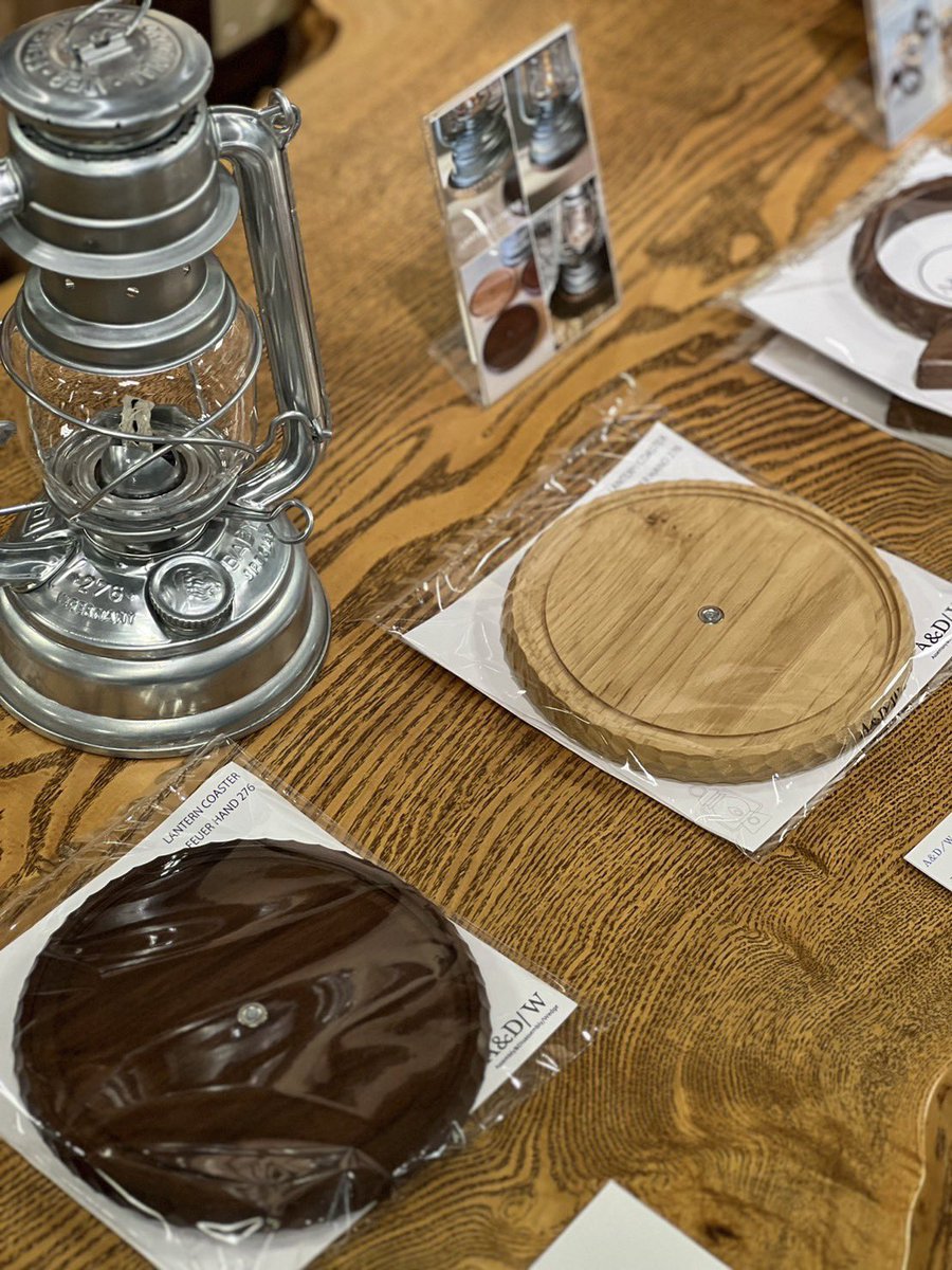 shichirinirori8's tweet image. こんにちは。
久しぶりの投稿です。

6月30日より、川徳百貨店の3階
PeeePsにA&amp;amp;D/Wの常設展示コーナーが開設されました！
ベビーチャコールと共に😊

沢山のご来店をお待ちしております🙇‍♂️

#PeeePs
#アウトドア
#キャンプ
#七輪囲炉裏
#川徳