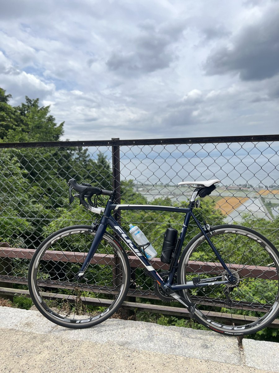 Thi_suke_cycle8's tweet photo. ロードバイクが盗難されました。

帰ってくることは期待していませんが、少しでも可能性を高めるために情報を公開しておきます。

・FUJI rouxbaix1.5
・濃いブルー
・コンポはアルテグラメイン
・クランクはMageneパワーメーター

何か手掛かりがあれば、ご連絡いただけると幸いです。 https://t.co/maZSu2n0Ji