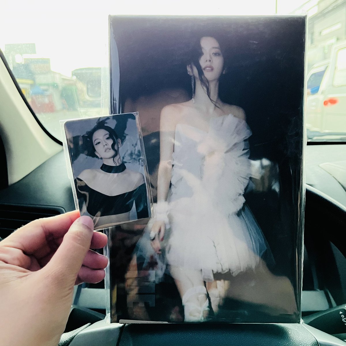ujeongph's tweet photo. May date tayo today from YG Select ☺️

✅ Jisoo First Single Album *Black Ver.
✅ Jisoo First Single Album *KiT
✅ Jisoo First Single Album *YG Tag

Order link: https://t.co/HUejLHN4em https://t.co/BmPqTdXm1B