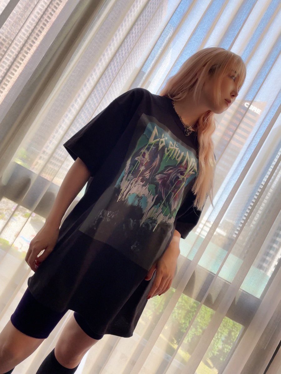 co_shu_nie's tweet photo. You can get the ticket of VIP greeting after our performance at the goods booth❣️
We have new goods especially for AX🎽 Check it out✶🔥
 #AX2023 https://t.co/aPPlaLkOPy