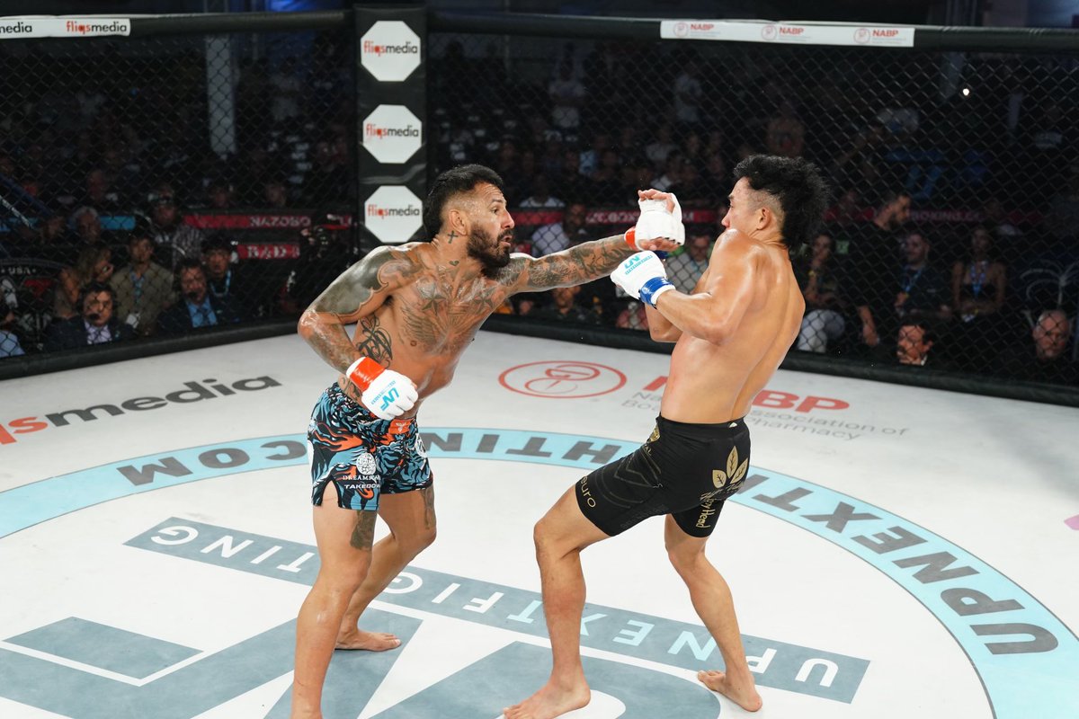 Francisco Rivera, your winner in tonight’s main event!! #UNF9