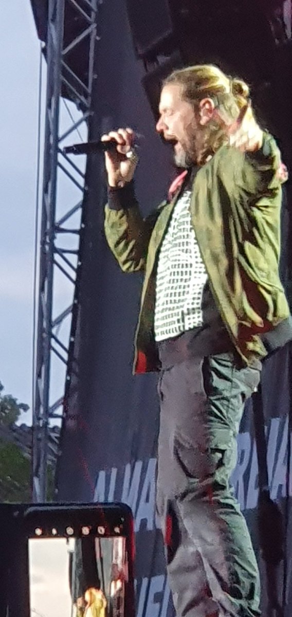 groundlingpenny's tweet photo. Tag 2 des #OpenR Festivals in Uelzen: Bombenstimmung trotz Regenschauern bei "Neue Töne" mit Alvaro Soler, #Sido und #ReaGarvey https://t.co/ZdMcZCf1Xp