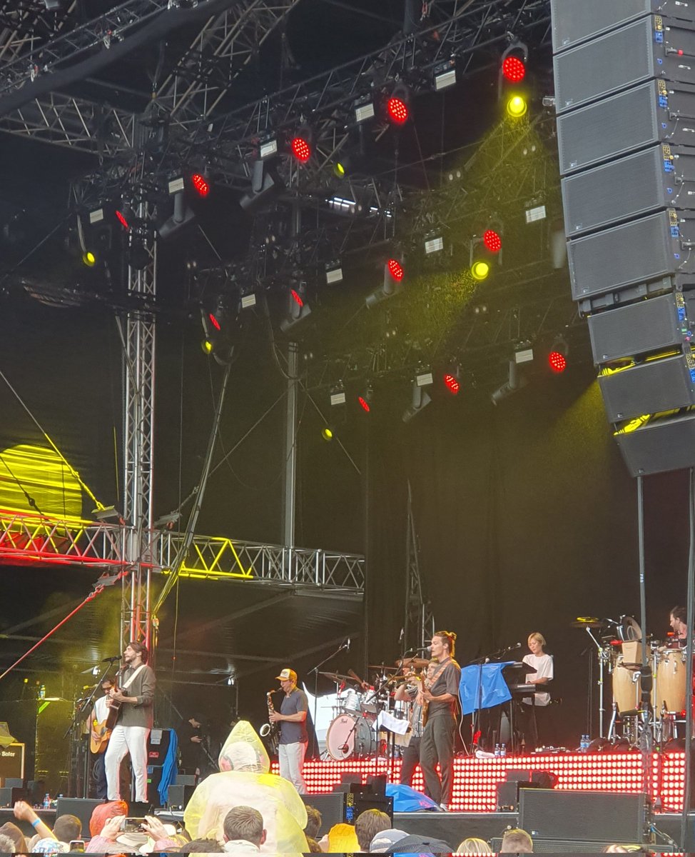 groundlingpenny's tweet photo. Tag 2 des #OpenR Festivals in Uelzen: Bombenstimmung trotz Regenschauern bei "Neue Töne" mit Alvaro Soler, #Sido und #ReaGarvey https://t.co/ZdMcZCf1Xp