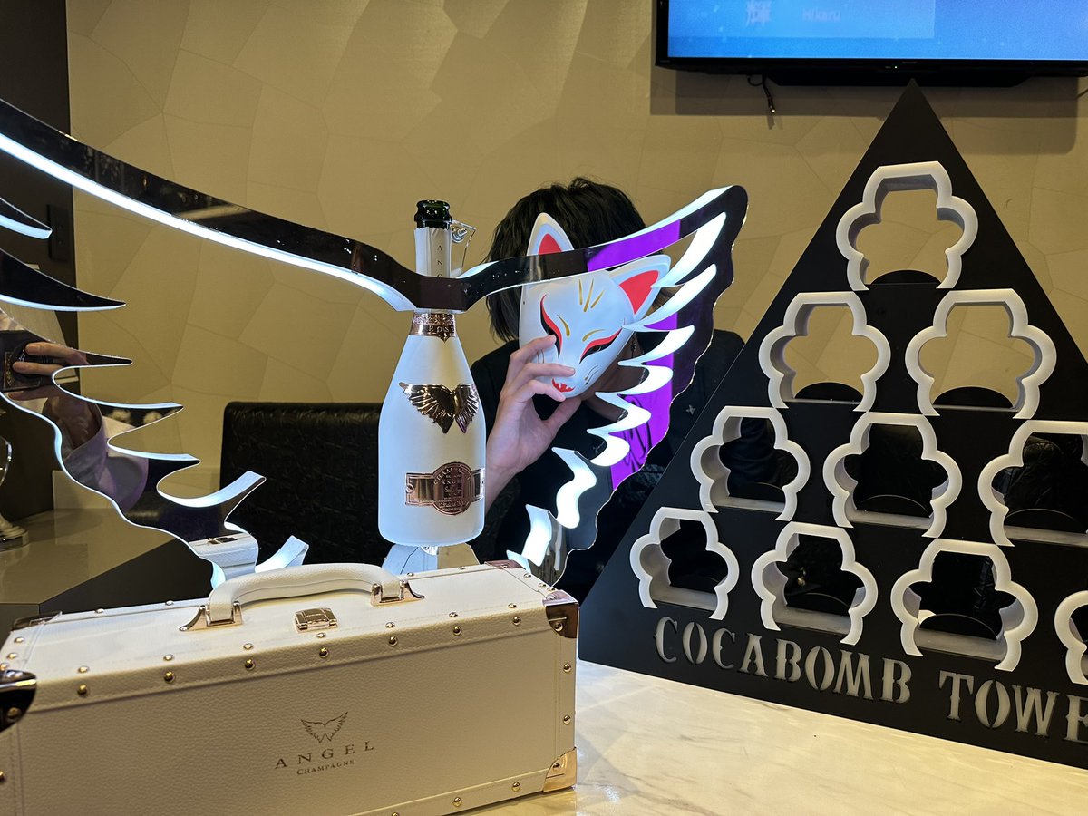 6月度ご来店頂いたお姫様ありがとうございました。
7月からも気合い入れていくんで応援よろしくお願いします🙇