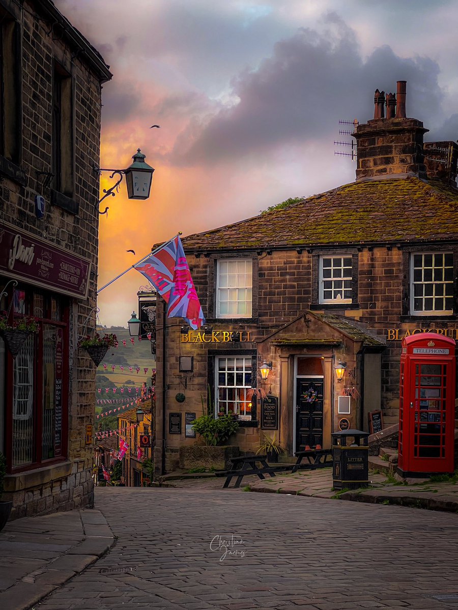 Haworth this morning at 5:30am 🌅 Dramatic Sunrise over Main Street, Brontë Country 🔥

#haworth #westyorkshire #yorkshire #brontë #brontesisters #landscapephotography #sunrise #earlymorning