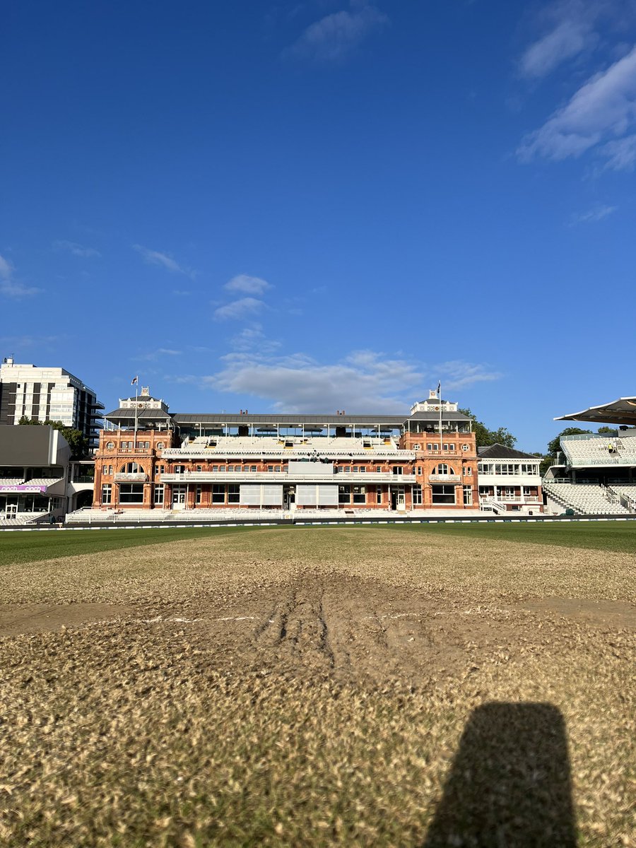 Karl_McDermott's tweet photo. As the sun rises over the Edrich stand, beaming down on the pavilion, we go in to day 5 with all results possible (the draw being most unlikely!). I’m extremely proud of the effort of my team over the last couple of weeks. #cricket #theashes #ashes #ENGvsAUS #ENGvAUS #wheresfinch https://t.co/qWO5HhM3fb